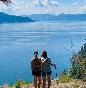 Meet your Posher, Gloria